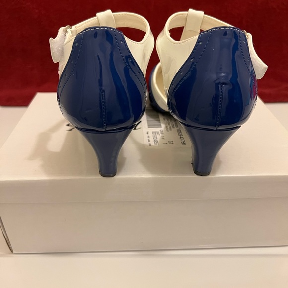 Angel Steps Layla T-Strap, Royal Blue/White Patent shoes; Size 7.5 Medium - Picture 2 of 12